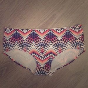 PINK Seamless Tribal Hiphugger NWOT